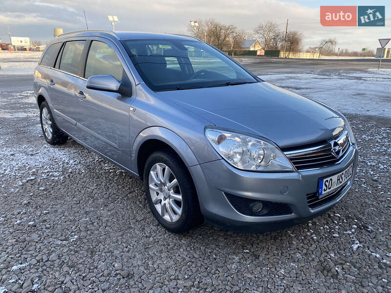 Універсал Opel Astra 2008 в Золотоноші