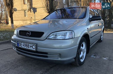 Седан Opel Astra 2006 в Новому Бузі