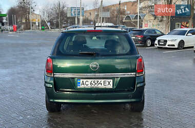 Універсал Opel Astra 2005 в Луцьку