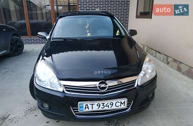 Хэтчбек Opel Astra 2008 в 