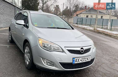 Універсал Opel Astra 2011 в Харкові