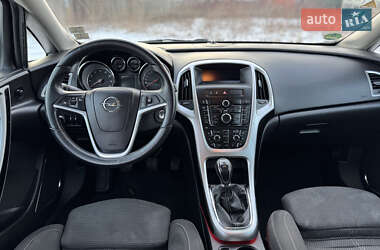 Хетчбек Opel Astra 2011 в Надвірній