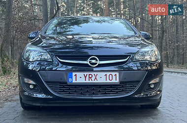 Седан Opel Astra 2014 в Львові