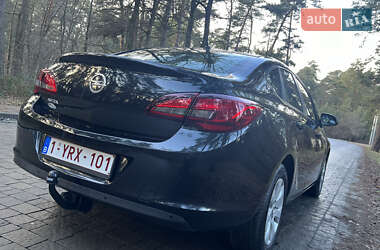 Седан Opel Astra 2014 в Львові