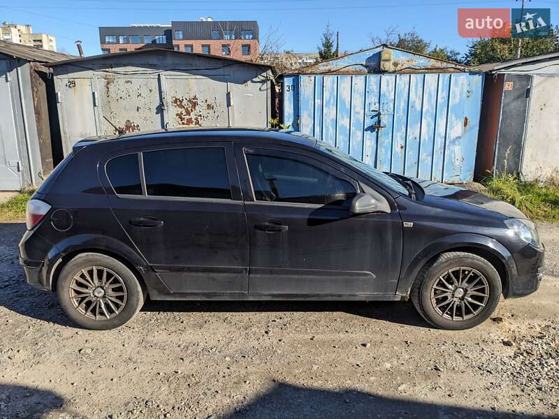 Хетчбек Opel Astra 2005 в Львові