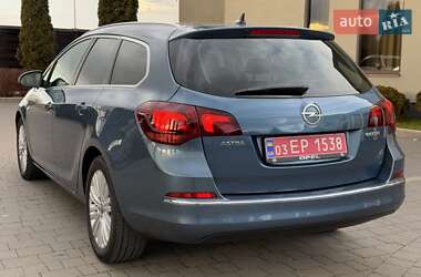 Універсал Opel Astra 2014 в Стрию