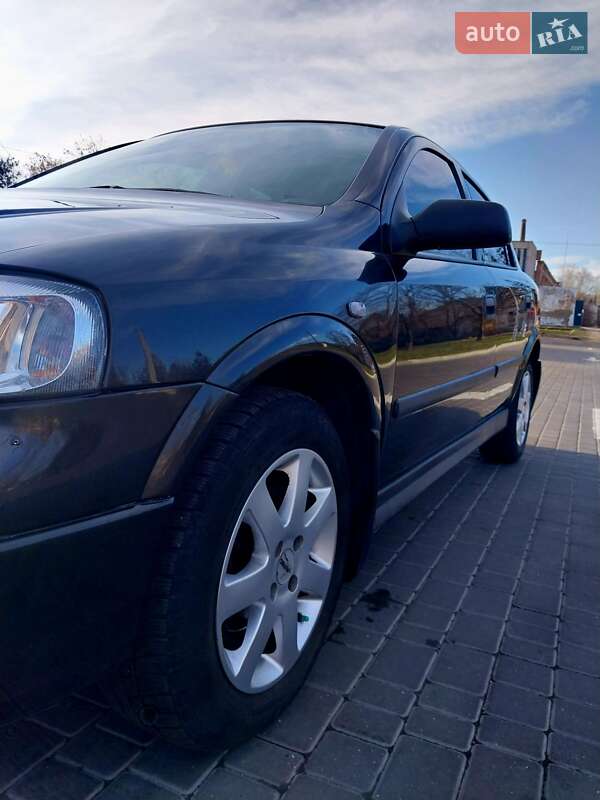 Седан Opel Astra 2007 в 