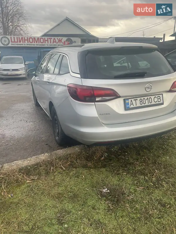 Универсал Opel Astra 2017 в 