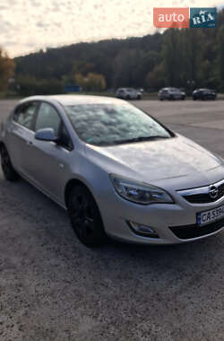 Хетчбек Opel Astra 2011 в Каневі