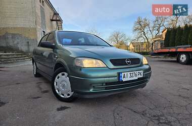 Седан Opel Astra 2006 в Обухові