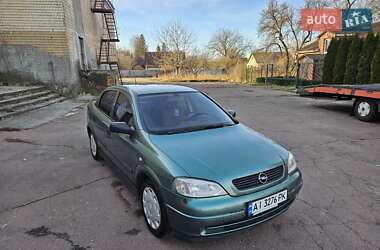 Седан Opel Astra 2006 в Обухові