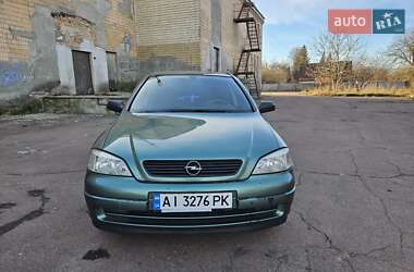 Седан Opel Astra 2006 в Обухові