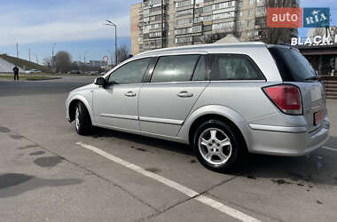 Універсал Opel Astra 2005 в Броварах