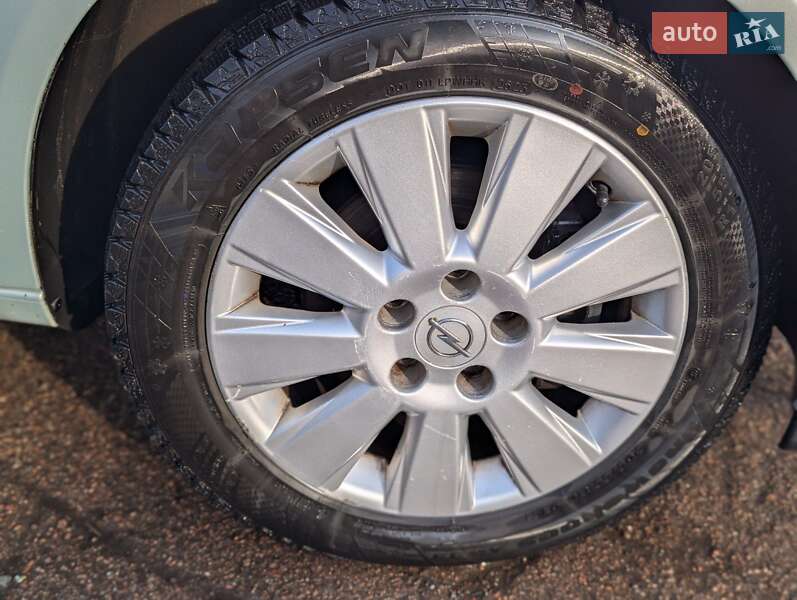 Універсал Opel Astra 2009 в Ніжині