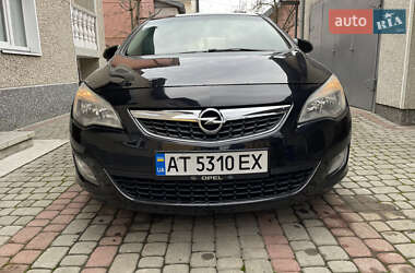 Хетчбек Opel Astra 2011 в Івано-Франківську