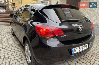 Хетчбек Opel Astra 2011 в Івано-Франківську