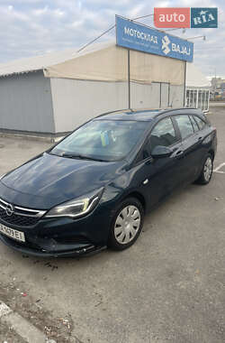 Универсал Opel Astra 2016 в Киеве