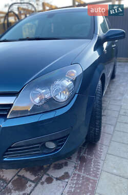 Універсал Opel Astra 2006 в Бучачі