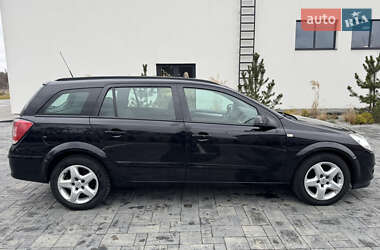 Универсал Opel Astra 2008 в Луцке