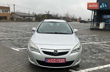 Универсал Opel Astra 2012 в Виннице