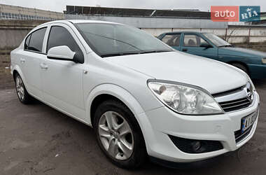 Седан Opel Astra 2012 в Білій Церкві