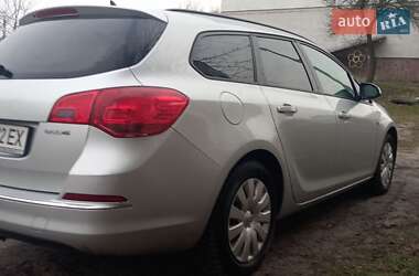 Универсал Opel Astra 2012 в Житомире