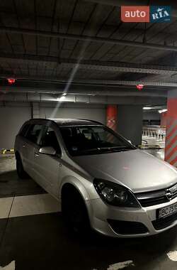 Универсал Opel Astra 2005 в Львове