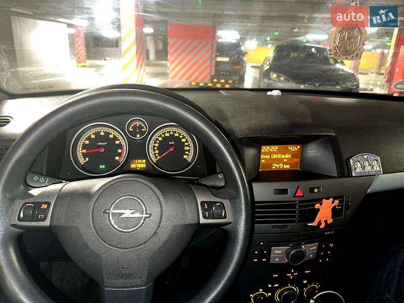 Універсал Opel Astra 2005 в Львові