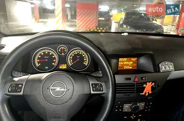 Универсал Opel Astra 2005 в 