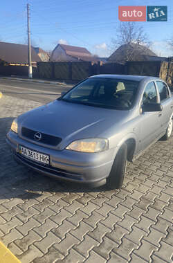 Седан Opel Astra 2008 в Димері