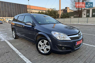 Універсал Opel Astra 2009 в Луцьку