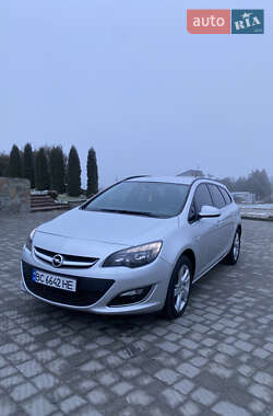 Універсал Opel Astra 2013 в Львові