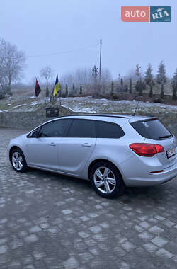 Універсал Opel Astra 2013 в Львові