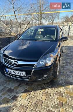 Хетчбек Opel Astra 2011 в Близнюках