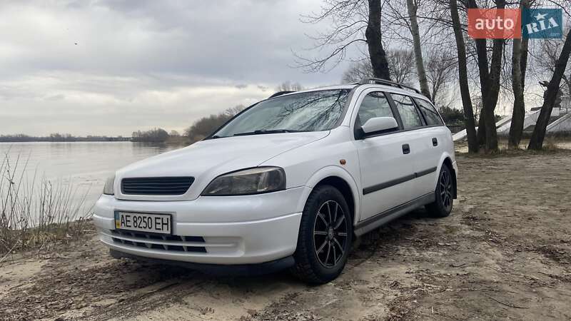 Універсал Opel Astra 1998 в Дніпрі