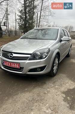 Універсал Opel Astra 2009 в Луцьку