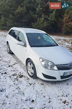 Універсал Opel Astra 2008 в Луцьку