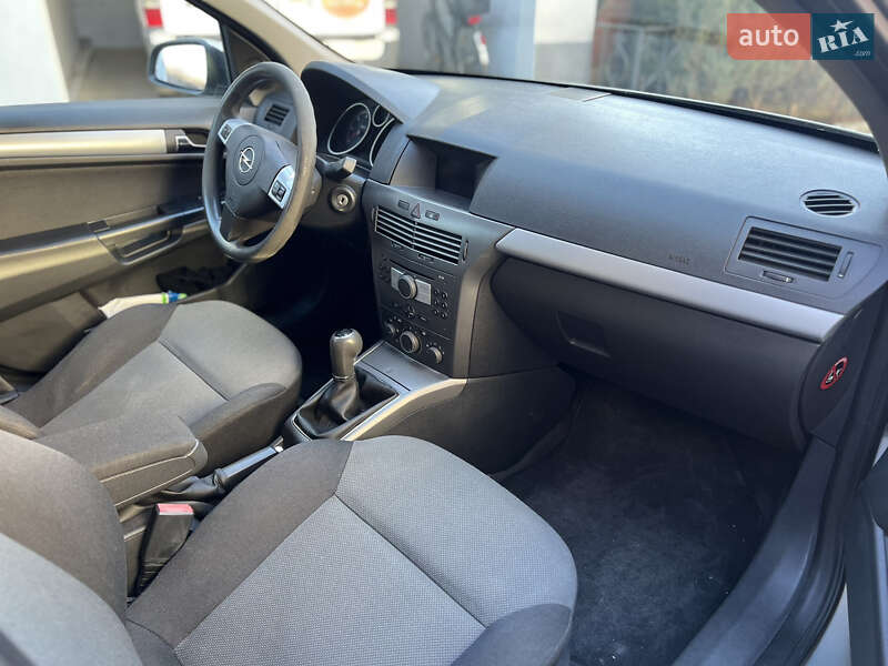 Универсал Opel Astra 2006 в Запорожье