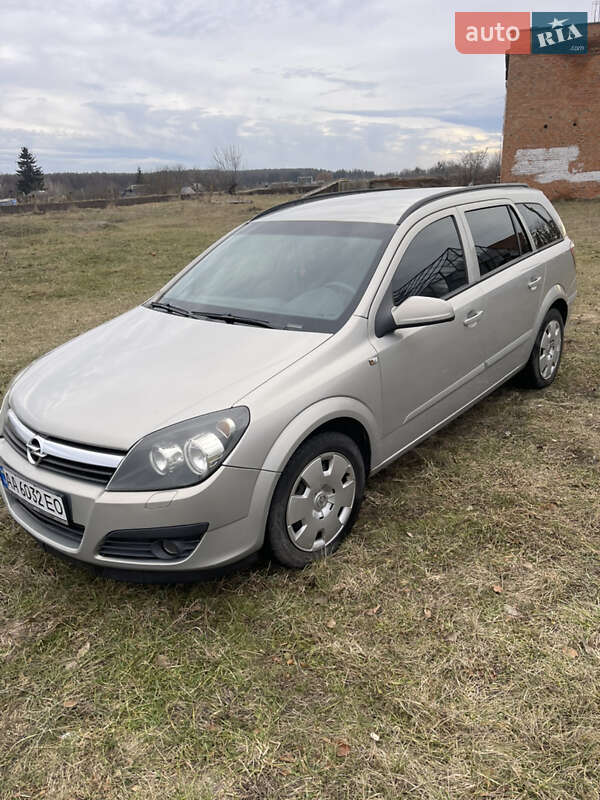 Универсал Opel Astra 2005 в 