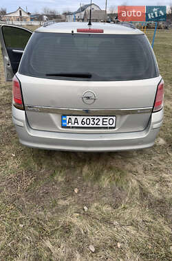 Универсал Opel Astra 2005 в 