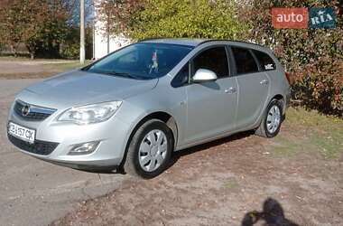 Універсал Opel Astra 2011 в Мені