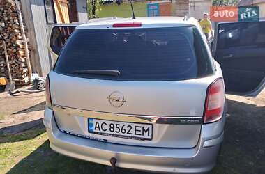 Універсал Opel Astra 2008 в Луцьку