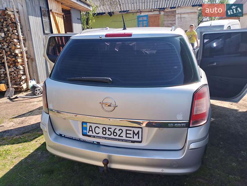 Универсал Opel Astra 2008 в Луцке