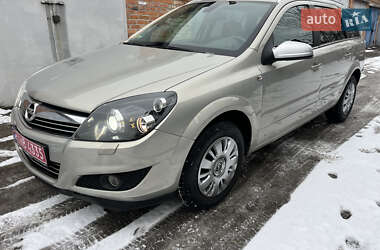 Універсал Opel Astra 2009 в Луцьку