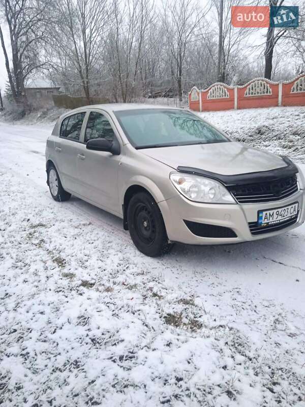 Хэтчбек Opel Astra 2007 в Житомире фото 2 Хэтчбек Opel Astra 2007 в Житомире