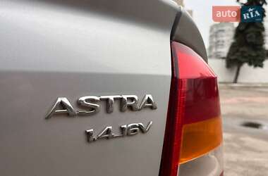 Седан Opel Astra 2001 в Києві