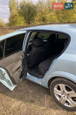 Хетчбек Opel Astra 2009 в Дніпрі