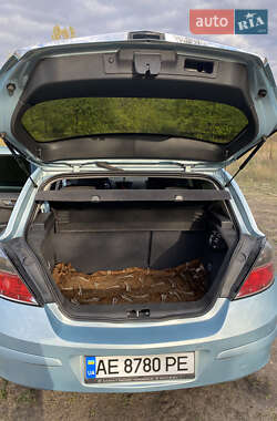 Хэтчбек Opel Astra 2009 в 