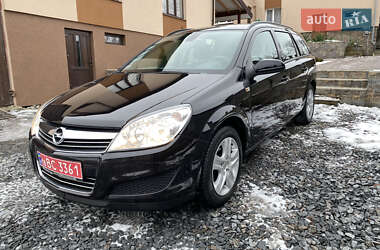 Универсал Opel Astra 2009 в Ровно