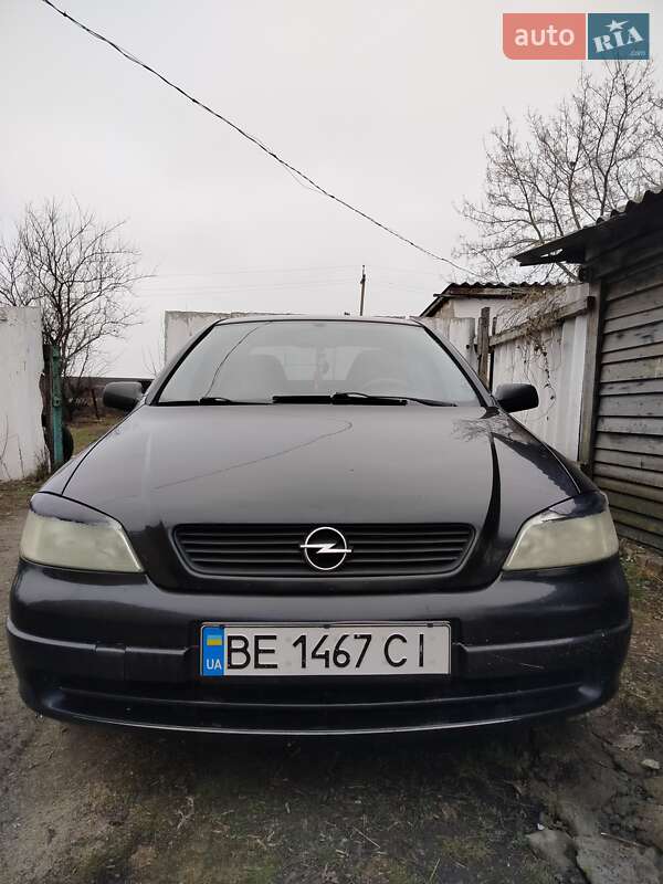 Седан Opel Astra 2006 в Еланце